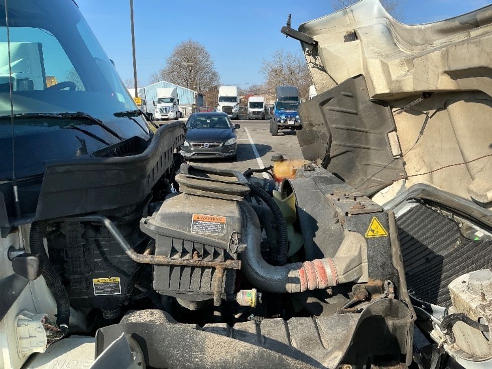 Medium Duty Box Truck-Light and Medium Duty Trucks-International-2020-MV607LP-Dayton-OH-241,876\n\t\tmiles-$ 29,750 - Image 23