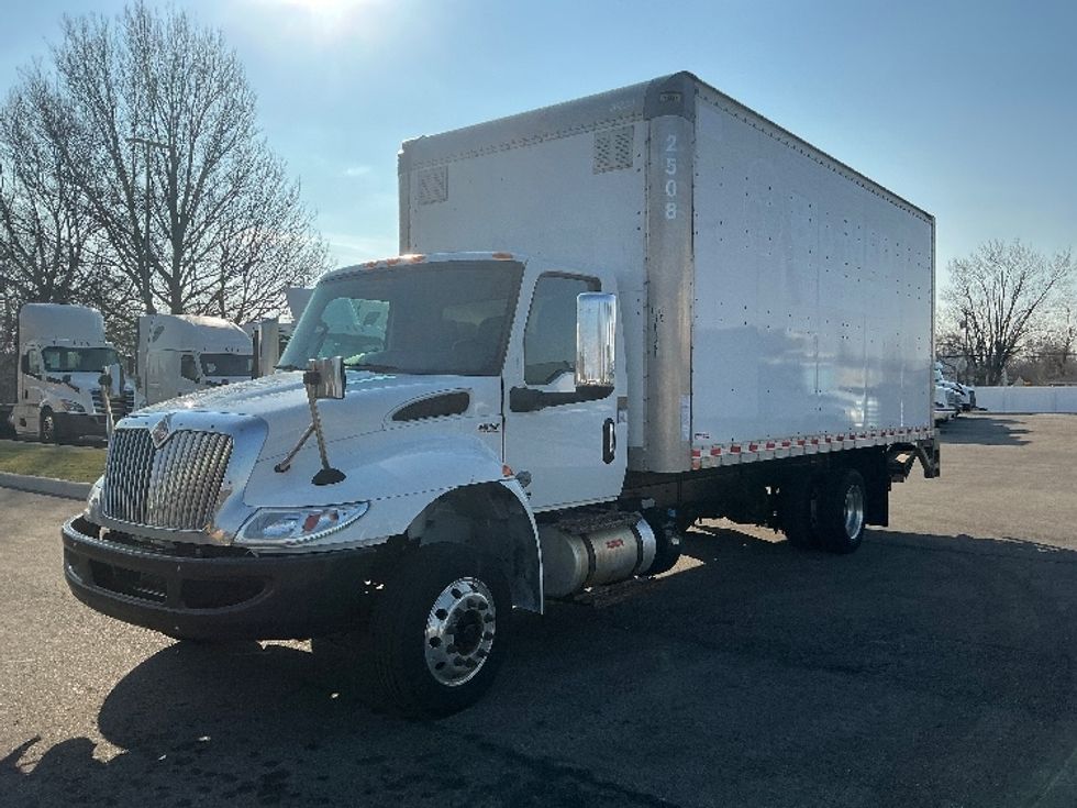 Medium Duty Box Truck-Light and Medium Duty Trucks-International-2020-MV607LP-Dayton-OH-241,876\n\t\tmiles-$ 29,750 - Image 3