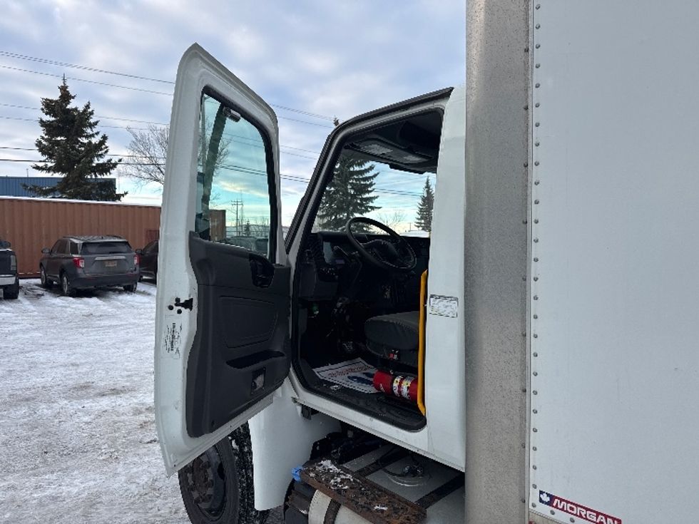 Medium Duty Box Truck-Light and Medium Duty Trucks-International-2020-MV607LP-Edmonton-AB-117,015\n\t\tkm-$ 81,250 - Image 16