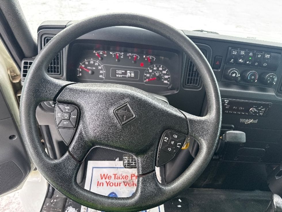 Medium Duty Box Truck-Light and Medium Duty Trucks-International-2020-MV607LP-Edmonton-AB-117,015\n\t\tkm-$ 81,250 - Image 18