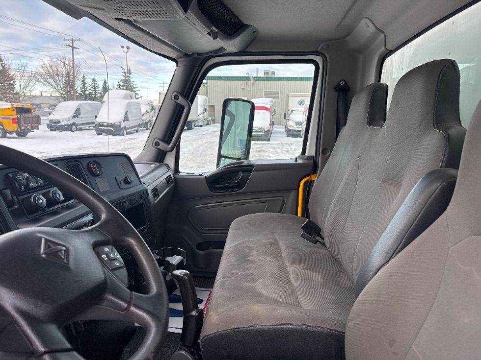 Medium Duty Box Truck-Light and Medium Duty Trucks-International-2020-MV607LP-Edmonton-AB-117,015\n\t\tkm-$ 81,250 - Image 19