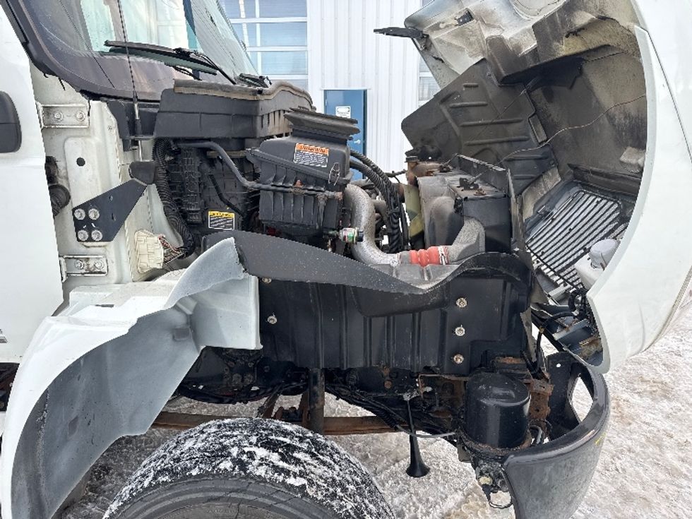 Medium Duty Box Truck-Light and Medium Duty Trucks-International-2020-MV607LP-Edmonton-AB-117,015\n\t\tkm-$ 81,250 - Image 23