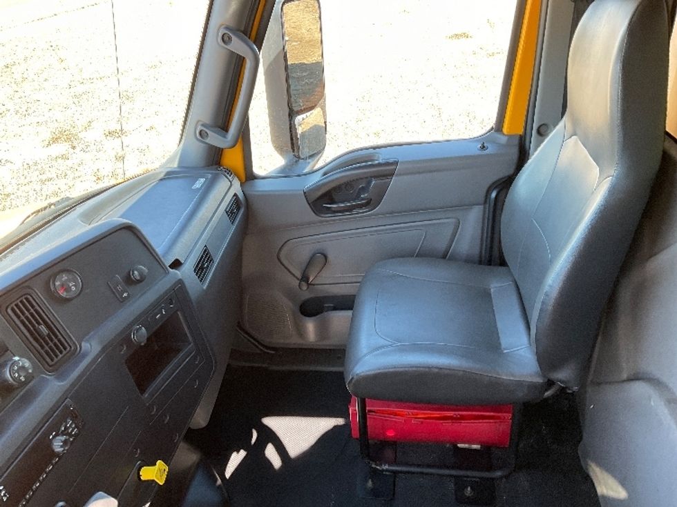 Medium Duty Box Truck-Light and Medium Duty Trucks-International-2020-MV607LP-Greeley-CO-96,298\n\t\tmiles-$ 54,250 - Image 19