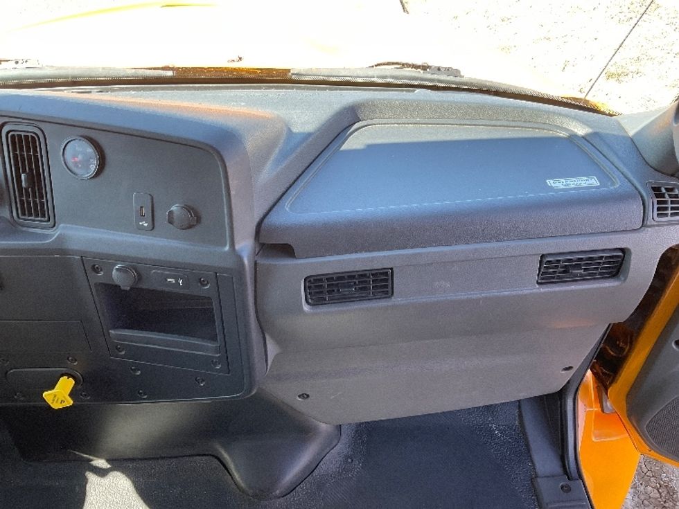 Medium Duty Box Truck-Light and Medium Duty Trucks-International-2020-MV607LP-Greeley-CO-96,298\n\t\tmiles-$ 54,250 - Image 21