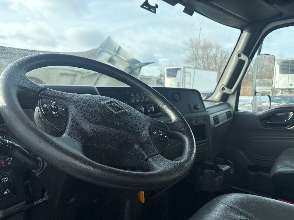 Medium Duty Box Truck-Light and Medium Duty Trucks-International-2020-MV607LP-Lansing-MI-169,234\n\t\tmiles-$ 42,750 - Image 16