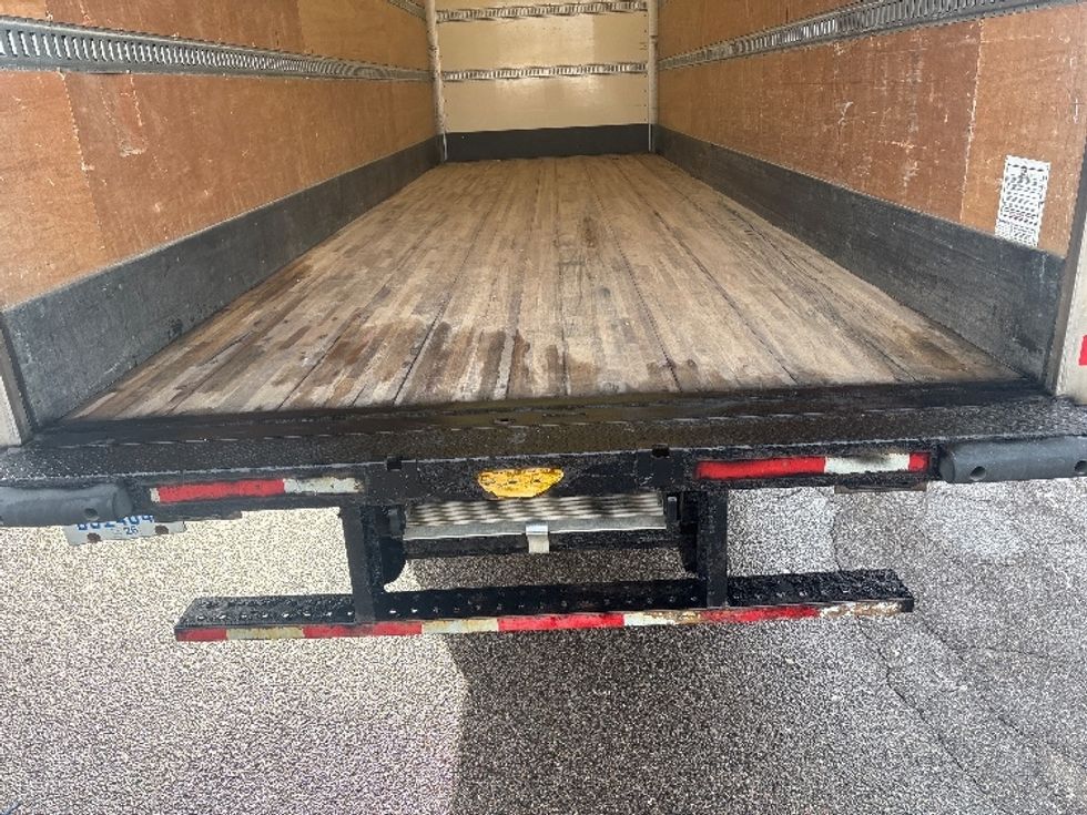 Medium Duty Box Truck-Light and Medium Duty Trucks-International-2020-MV607LP-Lansing-MI-169,234\n\t\tmiles-$ 42,750 - Image 9