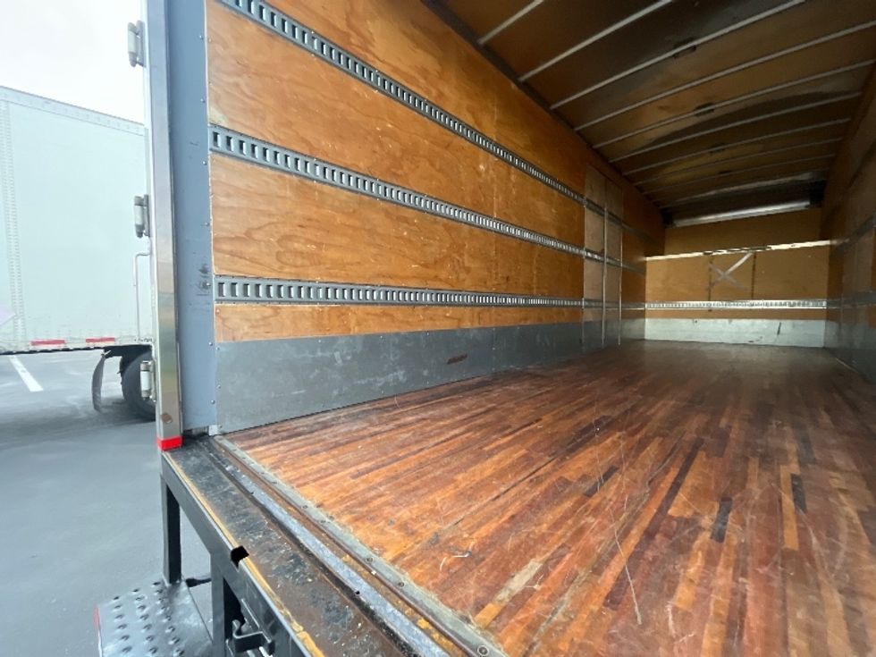 Medium Duty Box Truck-Light and Medium Duty Trucks-International-2020-MV607LP-Linden-NJ-108,000\n\t\tmiles-$ 62,250 - Image 10