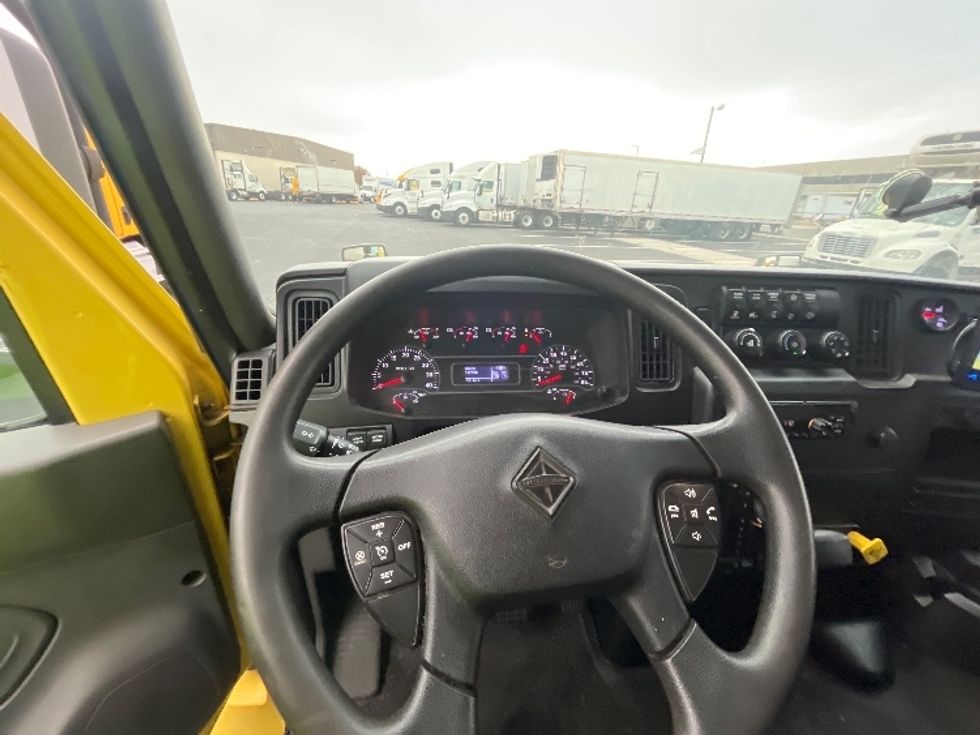Medium Duty Box Truck-Light and Medium Duty Trucks-International-2020-MV607LP-Linden-NJ-108,000\n\t\tmiles-$ 62,250 - Image 17