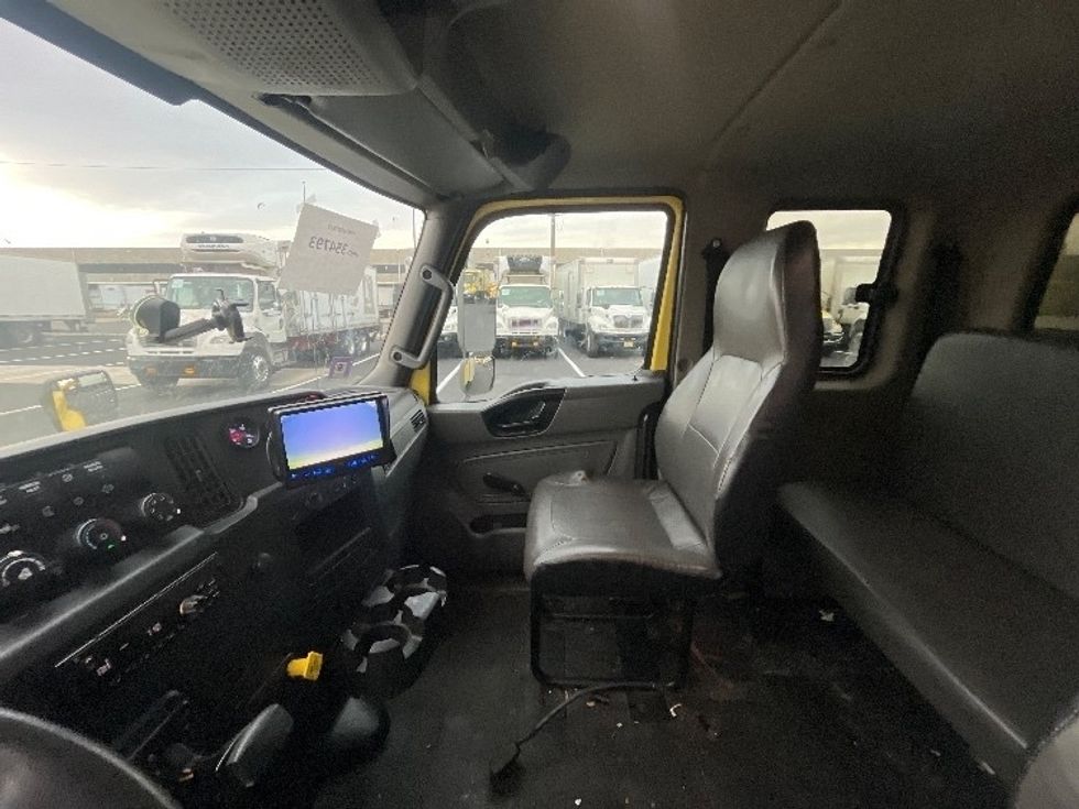 Medium Duty Box Truck-Light and Medium Duty Trucks-International-2020-MV607LP-Linden-NJ-108,000\n\t\tmiles-$ 62,250 - Image 18