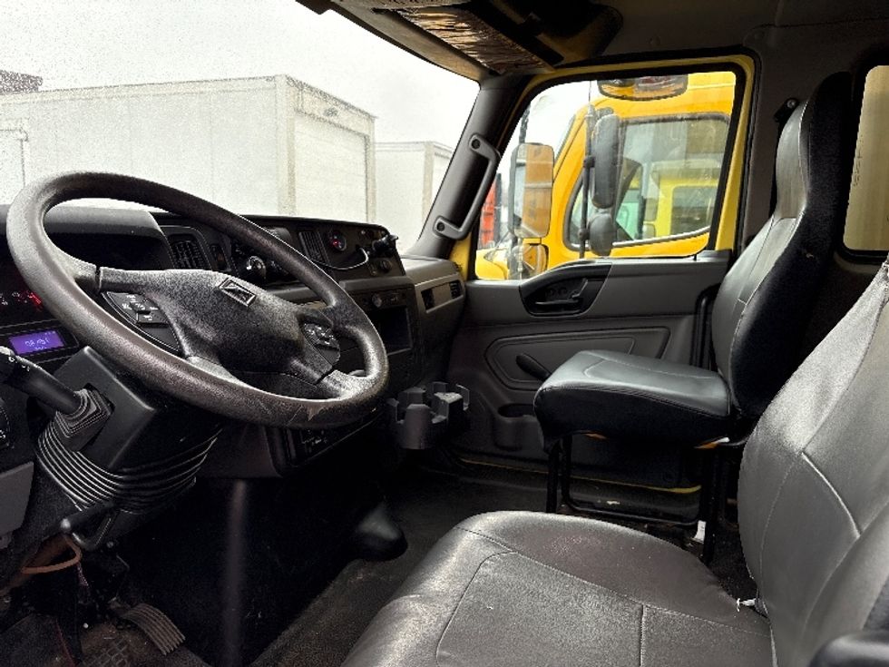 Medium Duty Box Truck-Light and Medium Duty Trucks-International-2020-MV607LP-Linden-NJ-88,800\n\t\tmiles-$ 67,500 - Image 15
