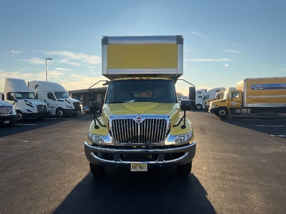 Medium Duty Box Truck-Light and Medium Duty Trucks-International-2020-MV607LP-Linden-NJ-88,800\n\t\tmiles-$ 67,500 - Image 2