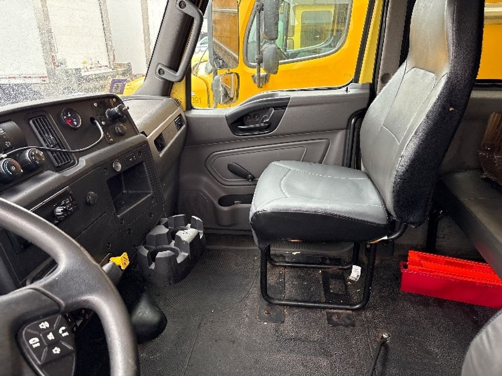 Medium Duty Box Truck-Light and Medium Duty Trucks-International-2020-MV607LP-Linden-NJ-88,800\n\t\tmiles-$ 67,500 - Image 20
