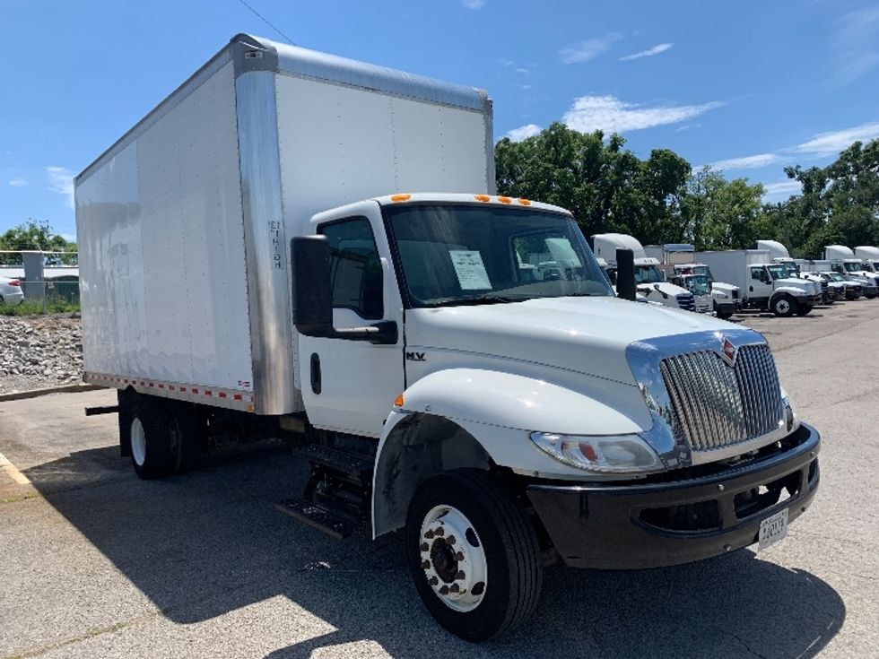 Medium Duty Box Truck-Light and Medium Duty Trucks-International-2020-MV607LP-Nashville (Mount Juliet)-TN-135,616\n\t\tmiles-$ 39,250 - Image 1