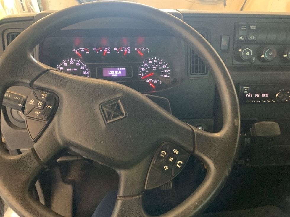 Medium Duty Box Truck-Light and Medium Duty Trucks-International-2020-MV607LP-Nashville (Mount Juliet)-TN-135,616\n\t\tmiles-$ 39,250 - Image 16