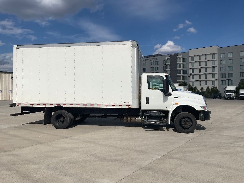 Medium Duty Box Truck-Light and Medium Duty Trucks-International-2020-MV607LP-Nashville-TN-150,331\n\t\tmiles-$ 41,500 - Image 15