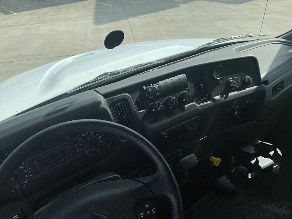 Medium Duty Box Truck-Light and Medium Duty Trucks-International-2020-MV607LP-Nashville-TN-150,331\n\t\tmiles-$ 41,500 - Image 18