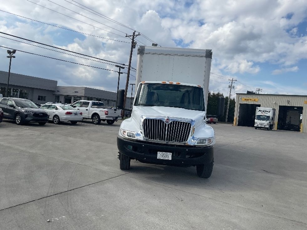 Medium Duty Box Truck-Light and Medium Duty Trucks-International-2020-MV607LP-Nashville-TN-150,331\n\t\tmiles-$ 41,500 - Image 2