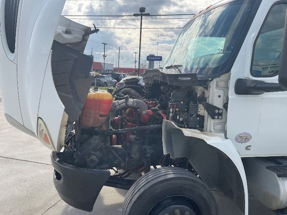 Medium Duty Box Truck-Light and Medium Duty Trucks-International-2020-MV607LP-Nashville-TN-150,331\n\t\tmiles-$ 41,500 - Image 24