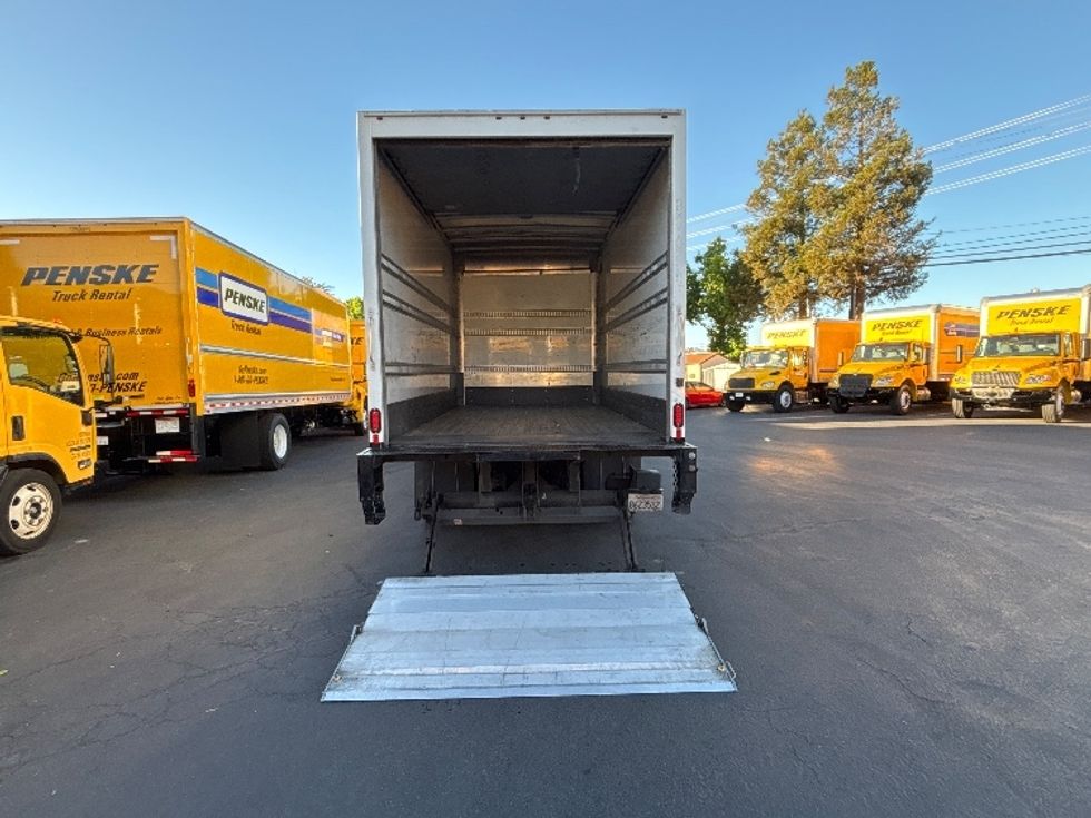 Medium Duty Box Truck-Light and Medium Duty Trucks-International-2020-MV607LP-West Sacramento-CA-100,406\n\t\tmiles-$ 47,000 - Image 9