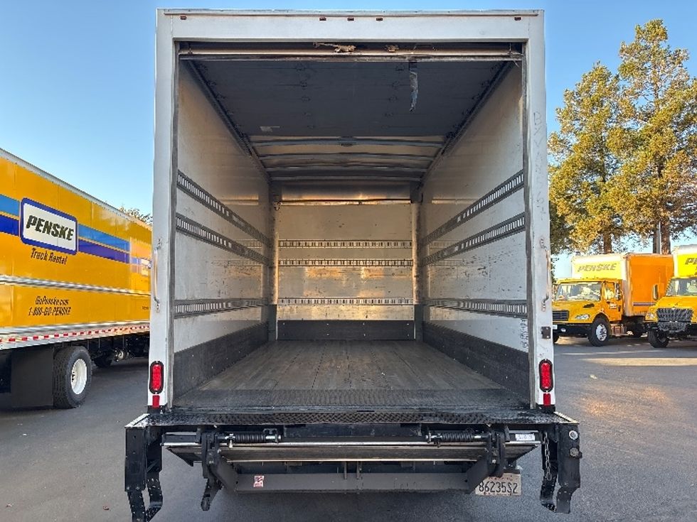 Medium Duty Box Truck-Light and Medium Duty Trucks-International-2020-MV607LP-West Sacramento-CA-100,406\n\t\tmiles-$ 47,000 - Image 8