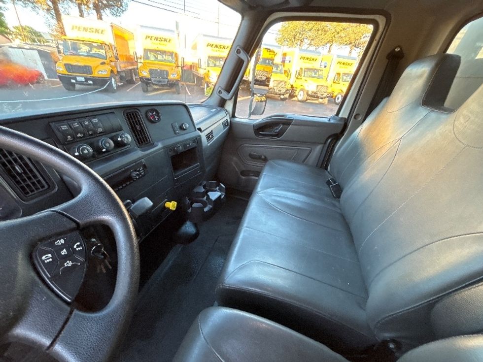 Medium Duty Box Truck-Light and Medium Duty Trucks-International-2020-MV607LP-West Sacramento-CA-100,406\n\t\tmiles-$ 47,000 - Image 19