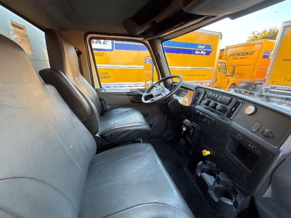 Medium Duty Box Truck-Light and Medium Duty Trucks-International-2020-MV607LP-West Sacramento-CA-100,406\n\t\tmiles-$ 47,000 - Image 22
