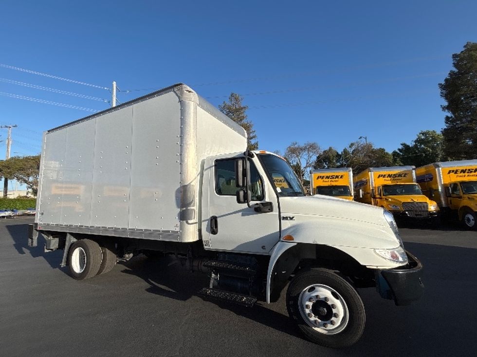 Medium Duty Box Truck-Light and Medium Duty Trucks-International-2020-MV607LP-West Sacramento-CA-46,142\n\t\tmiles-$ 52,500 - Image 1