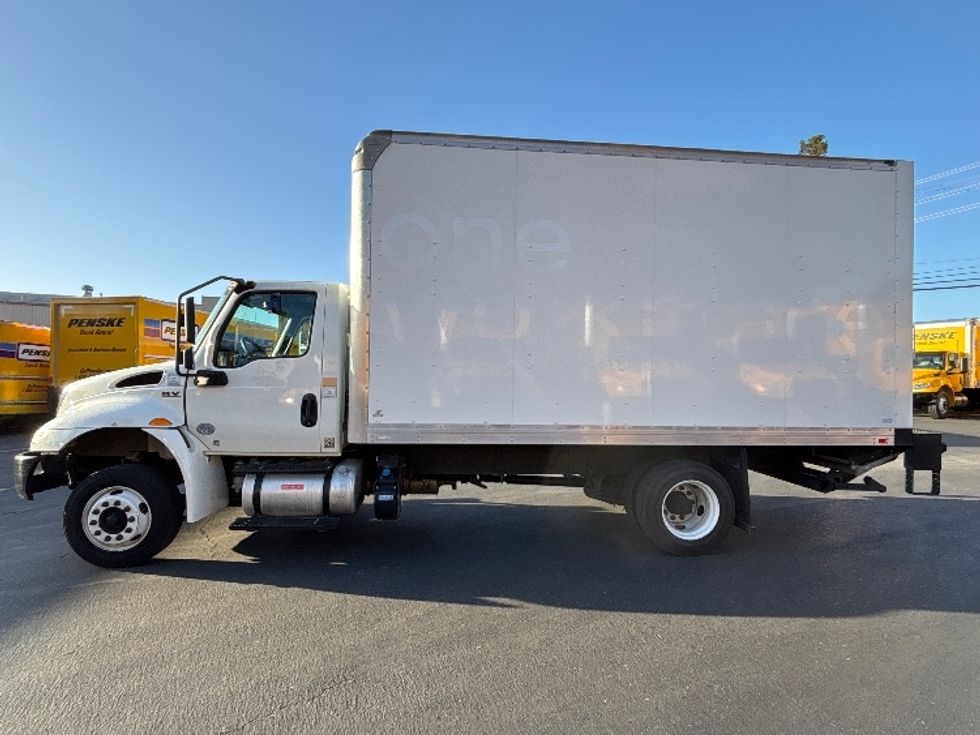 Medium Duty Box Truck-Light and Medium Duty Trucks-International-2020-MV607LP-West Sacramento-CA-46,142\n\t\tmiles-$ 52,500 - Image 4