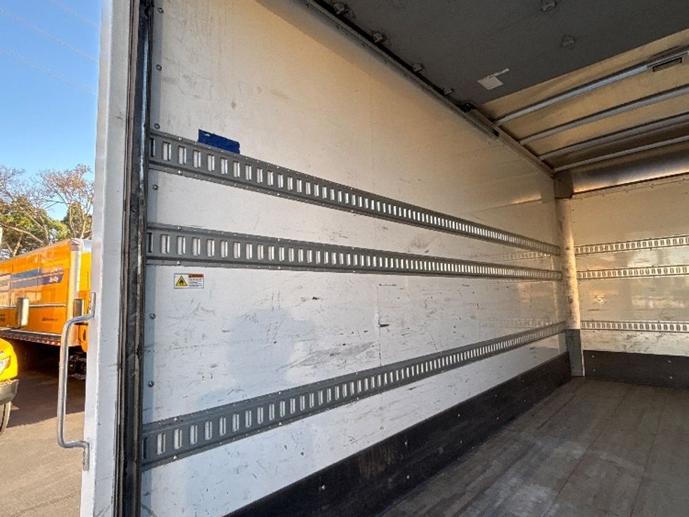 Medium Duty Box Truck-Light and Medium Duty Trucks-International-2020-MV607LP-West Sacramento-CA-46,142\n\t\tmiles-$ 52,500 - Image 11