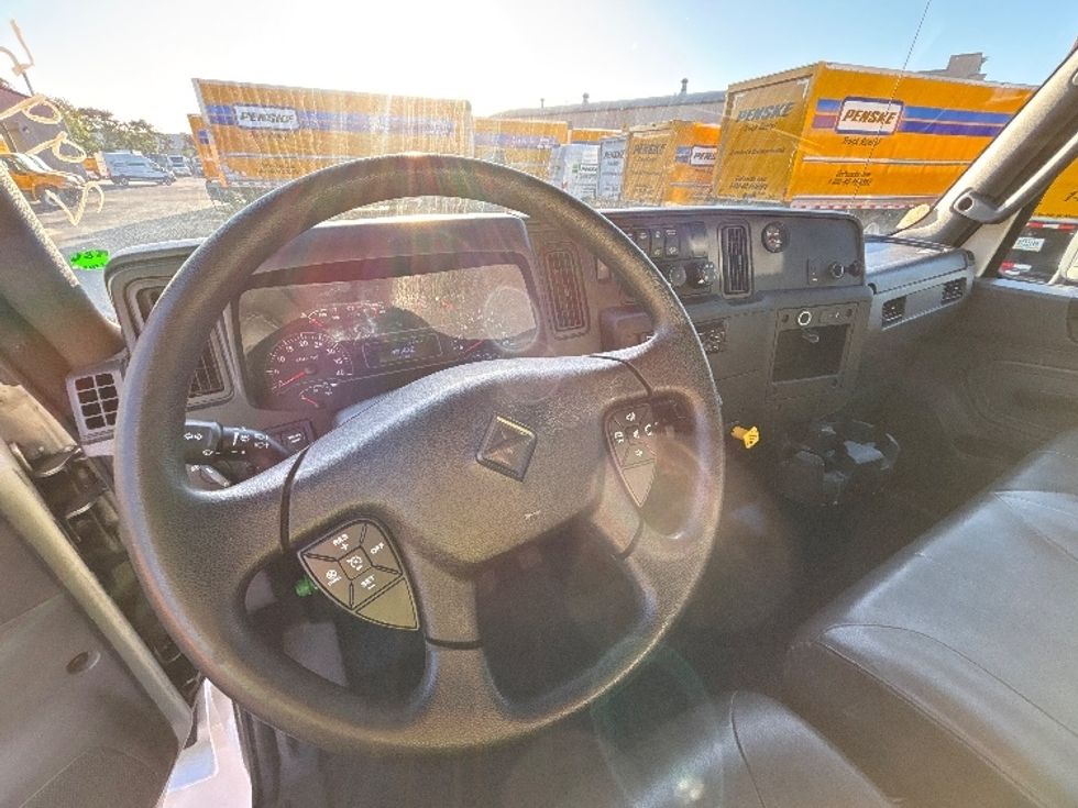 Medium Duty Box Truck-Light and Medium Duty Trucks-International-2020-MV607LP-West Sacramento-CA-46,142\n\t\tmiles-$ 52,500 - Image 18