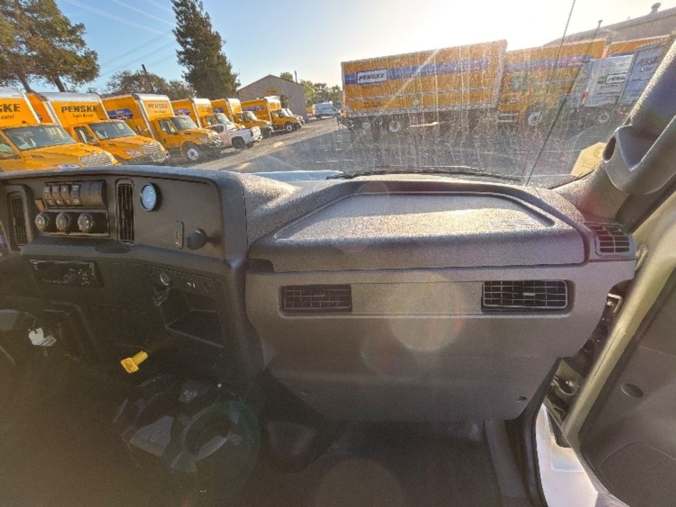 Medium Duty Box Truck-Light and Medium Duty Trucks-International-2020-MV607LP-West Sacramento-CA-46,142\n\t\tmiles-$ 52,500 - Image 21
