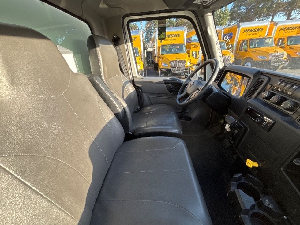 Medium Duty Box Truck-Light and Medium Duty Trucks-International-2020-MV607LP-West Sacramento-CA-46,142\n\t\tmiles-$ 52,500 - Image 22