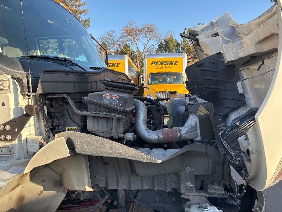 Medium Duty Box Truck-Light and Medium Duty Trucks-International-2020-MV607LP-West Sacramento-CA-46,142\n\t\tmiles-$ 52,500 - Image 23