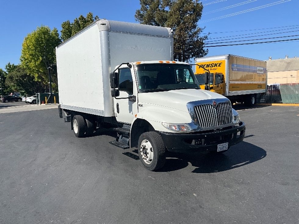 Medium Duty Box Truck-Light and Medium Duty Trucks-International-2020-MV607LP-West Sacramento-CA-59,035\n\t\tmiles-$ 52,750 - Image 1