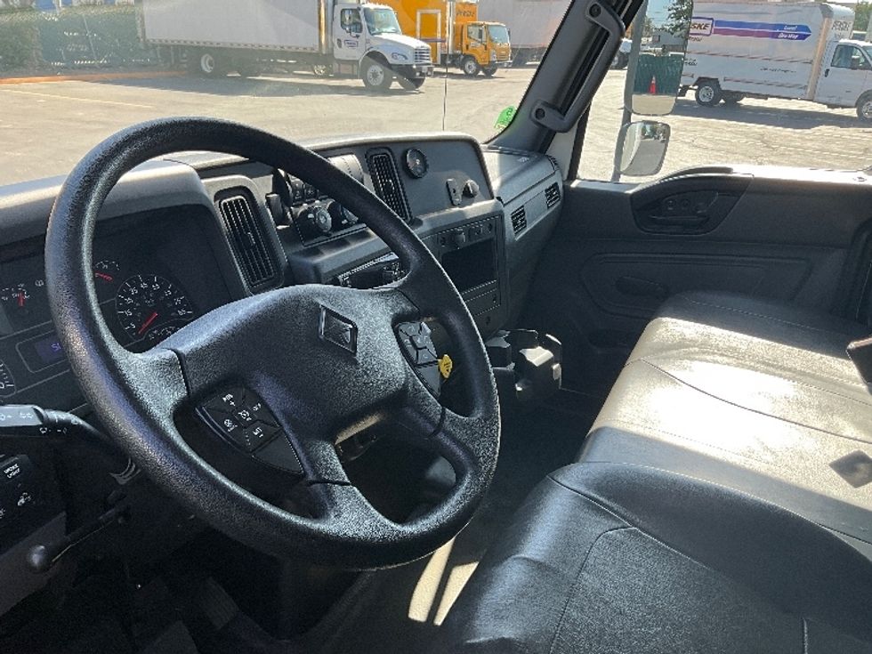 Medium Duty Box Truck-Light and Medium Duty Trucks-International-2020-MV607LP-West Sacramento-CA-59,035\n\t\tmiles-$ 52,750 - Image 17
