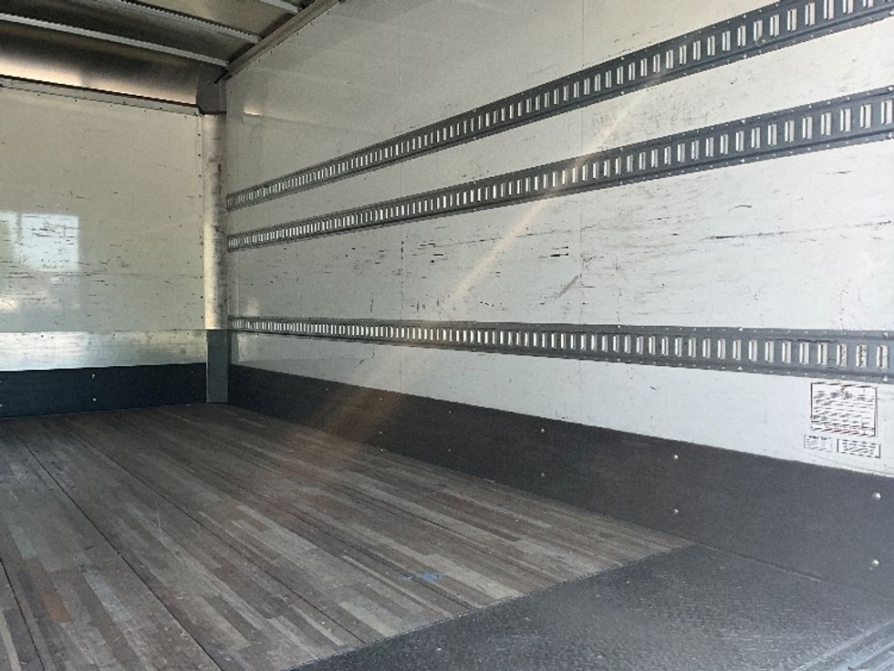 Medium Duty Box Truck-Light and Medium Duty Trucks-International-2020-MV607LP-West Sacramento-CA-59,035\n\t\tmiles-$ 52,750 - Image 12
