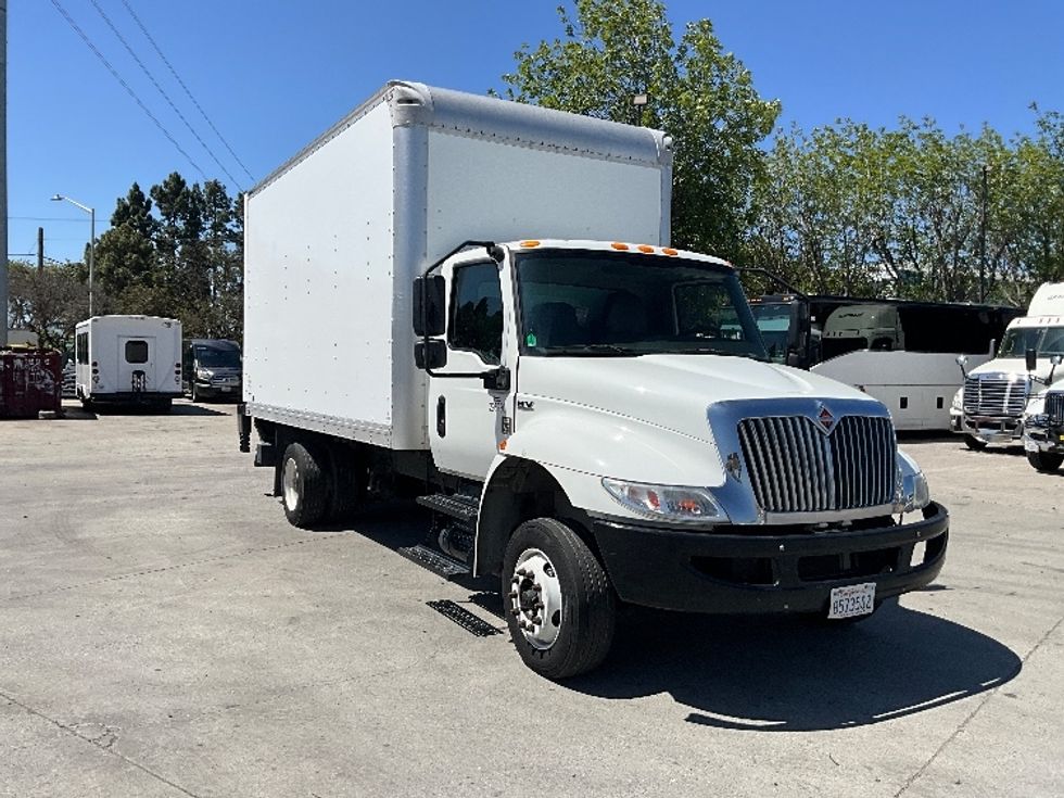Medium Duty Box Truck-Light and Medium Duty Trucks-International-2020-MV607LP-West Sacramento-CA-76,267\n\t\tmiles-$ 49,250 - Image 1