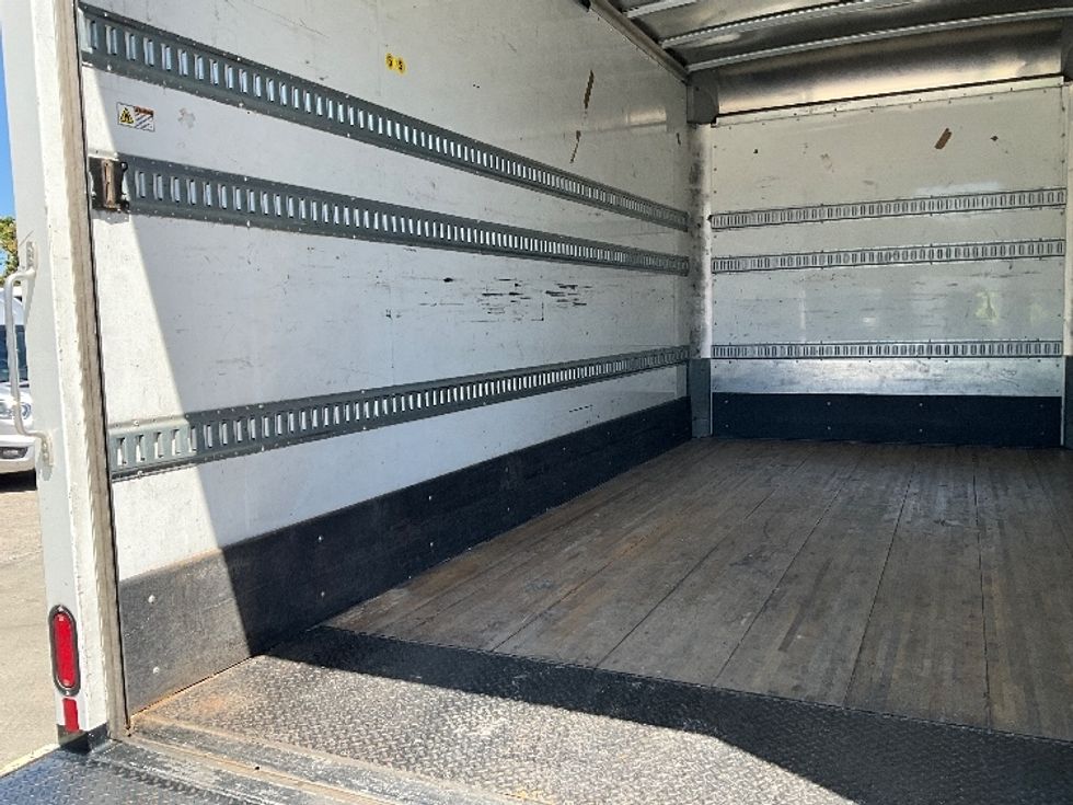 Medium Duty Box Truck-Light and Medium Duty Trucks-International-2020-MV607LP-West Sacramento-CA-76,267\n\t\tmiles-$ 49,250 - Image 11