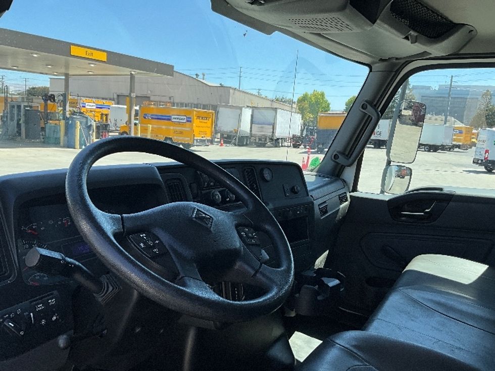 Medium Duty Box Truck-Light and Medium Duty Trucks-International-2020-MV607LP-West Sacramento-CA-76,267\n\t\tmiles-$ 49,250 - Image 17