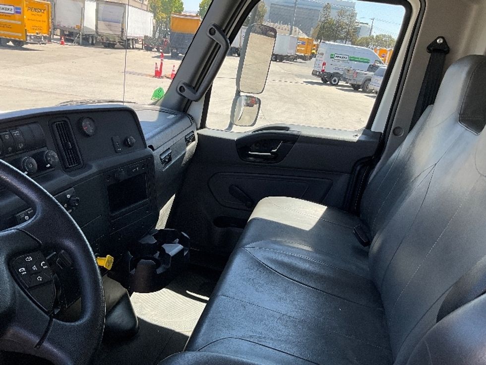Medium Duty Box Truck-Light and Medium Duty Trucks-International-2020-MV607LP-West Sacramento-CA-76,267\n\t\tmiles-$ 49,250 - Image 19
