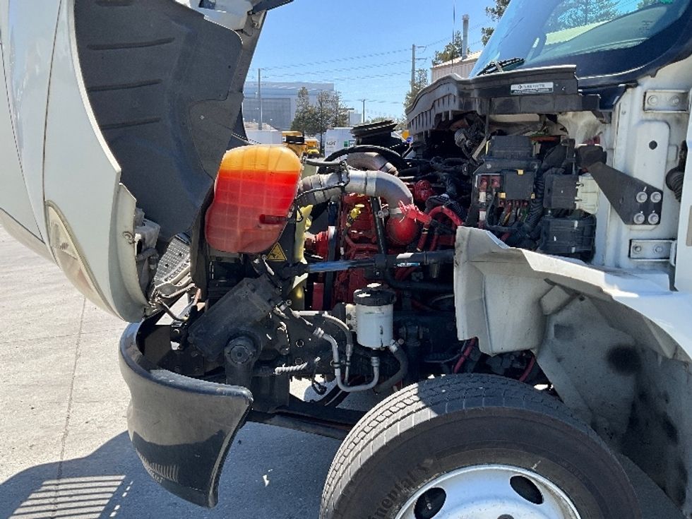 Medium Duty Box Truck-Light and Medium Duty Trucks-International-2020-MV607LP-West Sacramento-CA-76,267\n\t\tmiles-$ 49,250 - Image 24