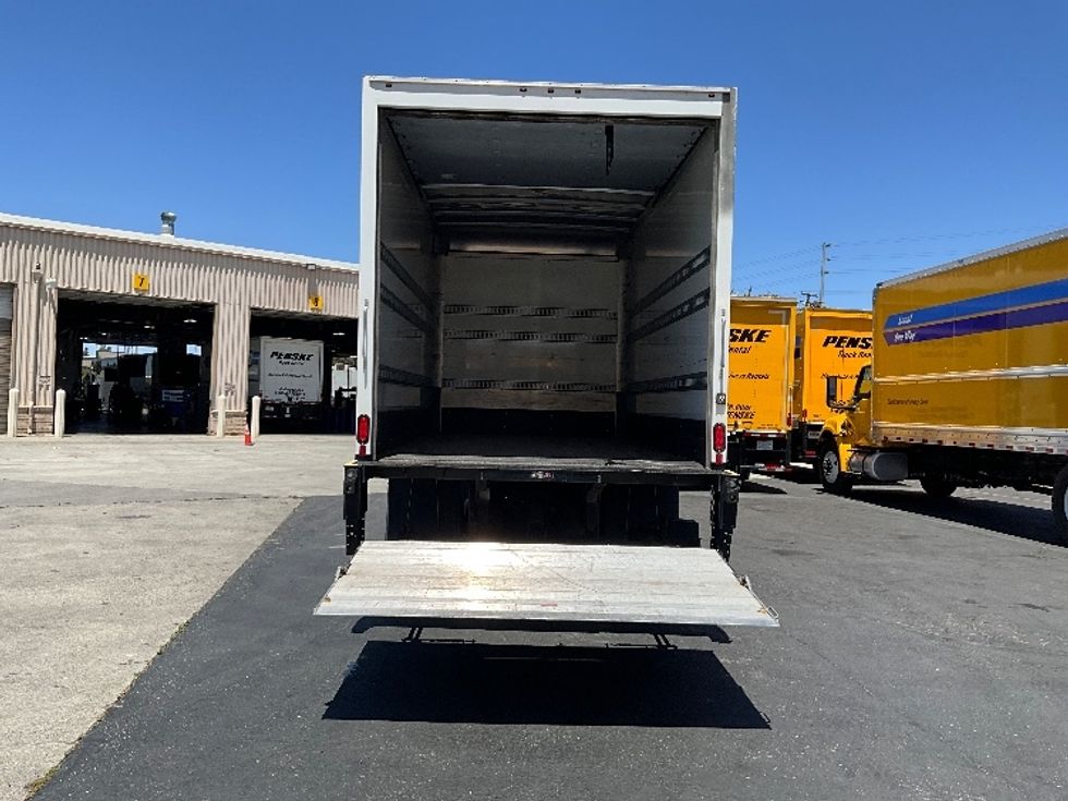 Medium Duty Box Truck-Light and Medium Duty Trucks-International-2020-MV607LP-West Sacramento-CA-87,920\n\t\tmiles-$ 49,000 - Image 9