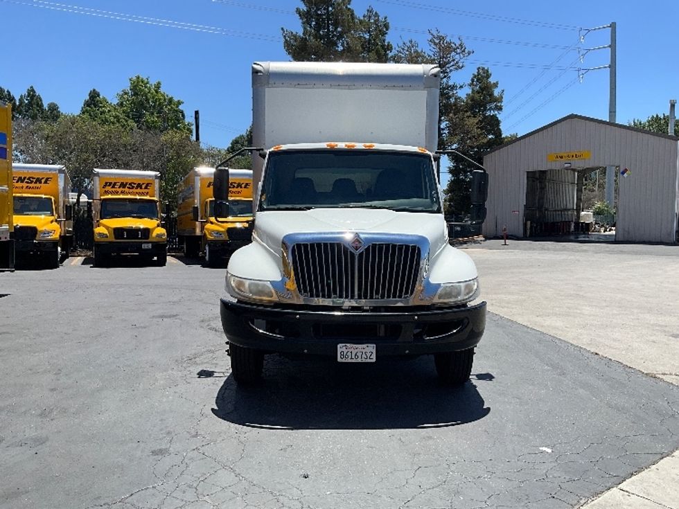 Medium Duty Box Truck-Light and Medium Duty Trucks-International-2020-MV607LP-West Sacramento-CA-87,920\n\t\tmiles-$ 49,000 - Image 2