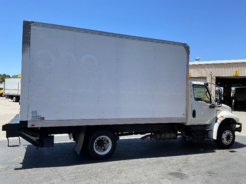 Medium Duty Box Truck-Light and Medium Duty Trucks-International-2020-MV607LP-West Sacramento-CA-87,920\n\t\tmiles-$ 49,000 - Image 15