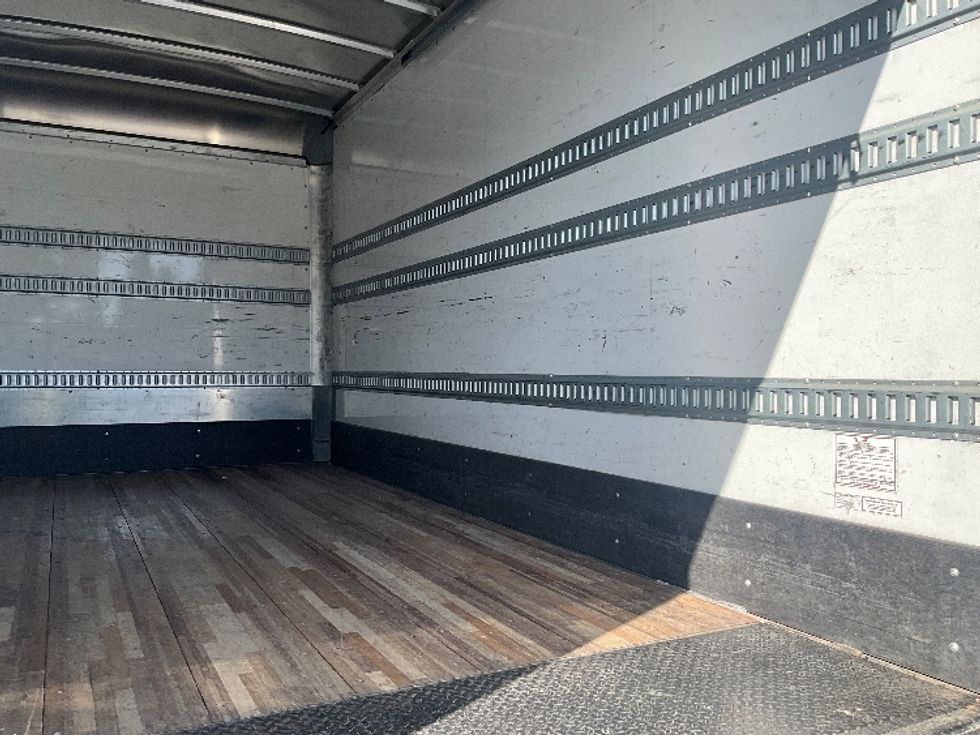 Medium Duty Box Truck-Light and Medium Duty Trucks-International-2020-MV607LP-West Sacramento-CA-98,858\n\t\tmiles-$ 49,000 - Image 12