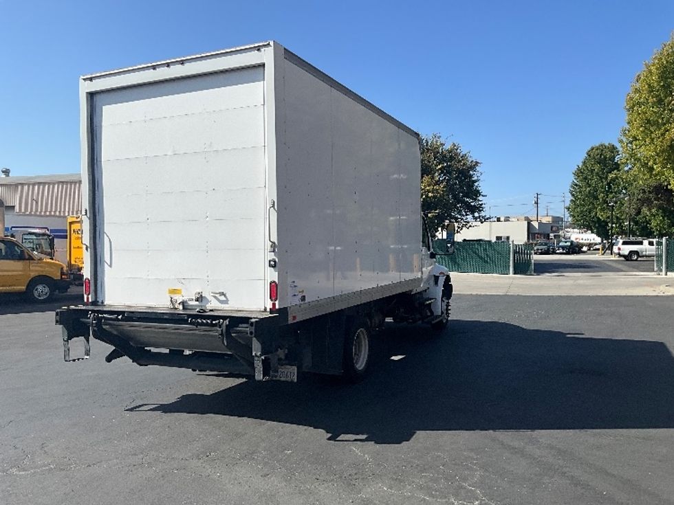 Medium Duty Box Truck-Light and Medium Duty Trucks-International-2020-MV607LP-West Sacramento-CA-98,858\n\t\tmiles-$ 49,000 - Image 13