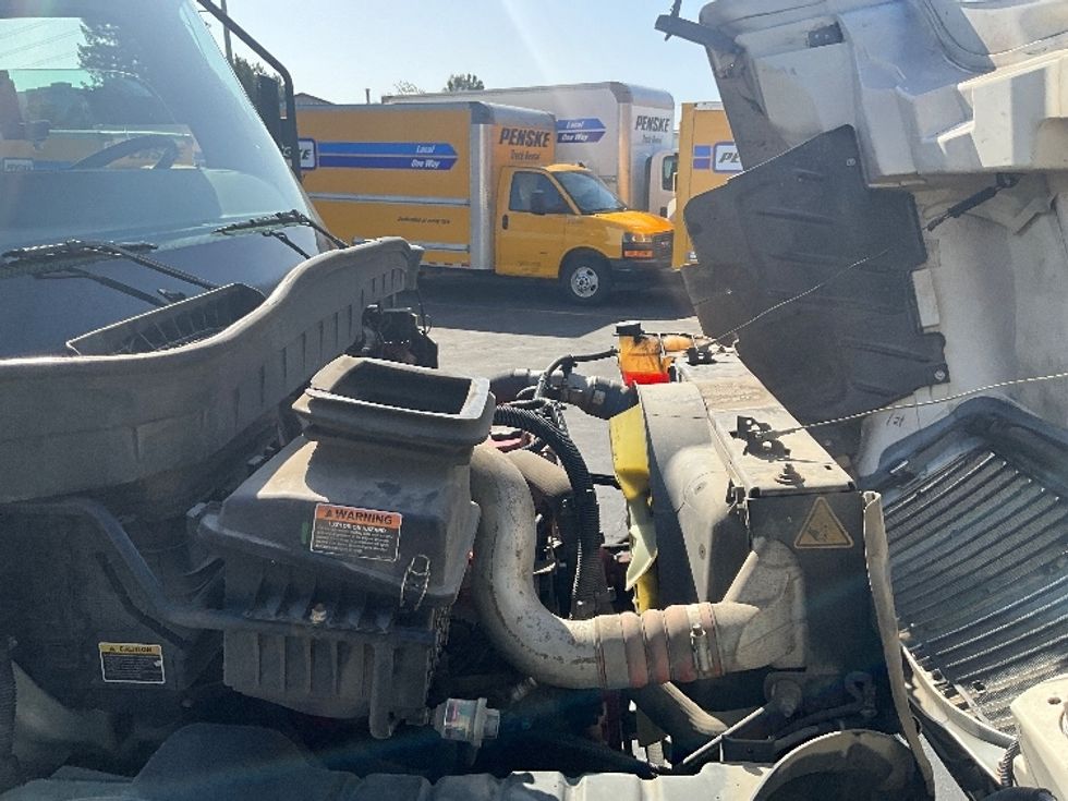 Medium Duty Box Truck-Light and Medium Duty Trucks-International-2020-MV607LP-West Sacramento-CA-98,858\n\t\tmiles-$ 49,000 - Image 23
