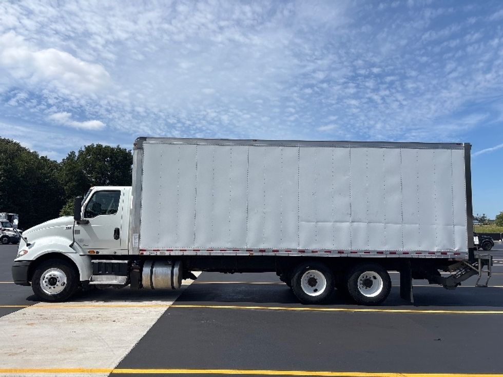 Medium Duty Box Truck-Light and Medium Duty Trucks-International-2020-RH613-Byron Center-MI-429,696\n\t\tmiles-$ 38,000 - Image 4