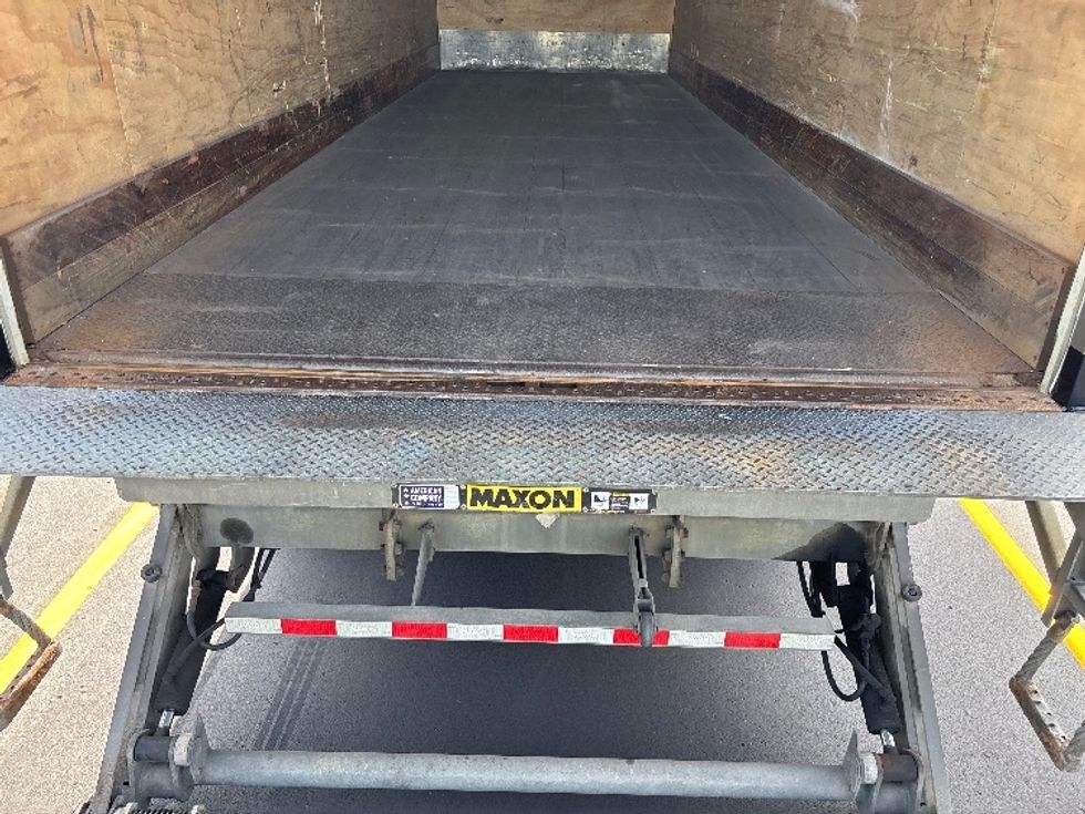 Medium Duty Box Truck-Light and Medium Duty Trucks-International-2020-RH613-Byron Center-MI-429,696\n\t\tmiles-$ 38,000 - Image 10