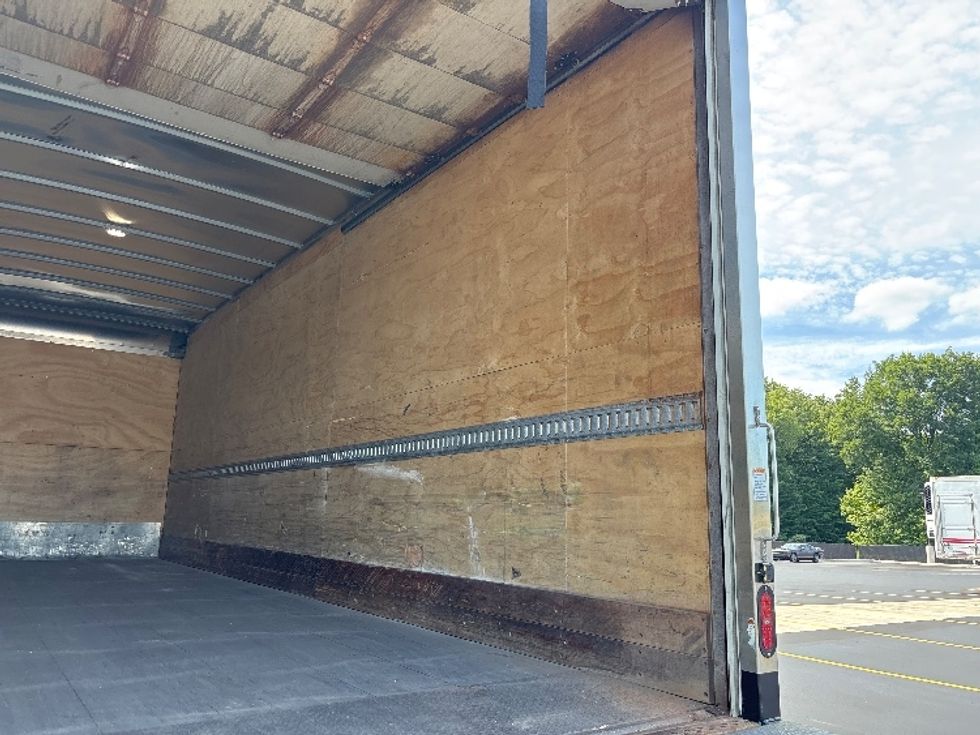 Medium Duty Box Truck-Light and Medium Duty Trucks-International-2020-RH613-Byron Center-MI-429,696\n\t\tmiles-$ 38,000 - Image 12